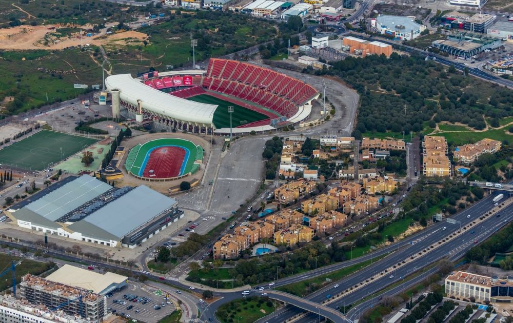 Luftaufnahme Palma - Sportstätten-Gelände der Arena des Stadion Estadi de Son Moix im Ortsteil Ponent in Palma in Balearische Insel Mallorca, Spanien