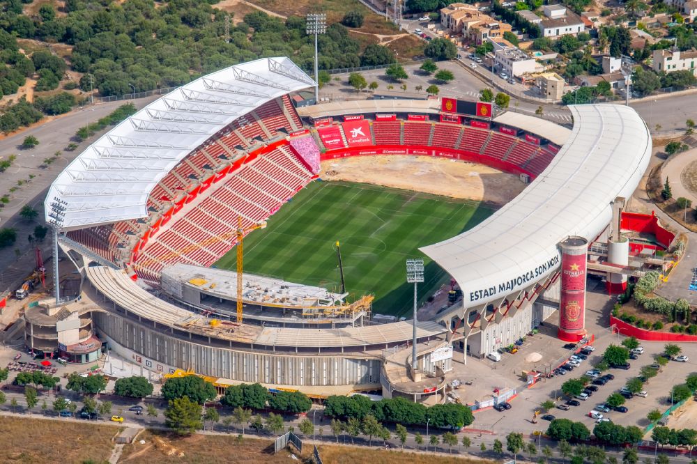 Luftbild Palma - Sportstätten-Gelände der Arena des Stadion Estadi de Son Moix im Ortsteil Ponent in Palma in Balearische Insel Mallorca, Spanien