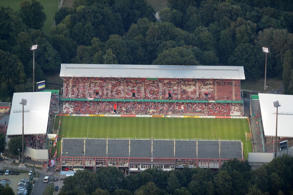 Cottbus von oben - Sportstätten-Gelände der Arena des Stadion der Freundschaft des Fußballclubs FC Energie in Cottbus im Bundesland Brandenburg
