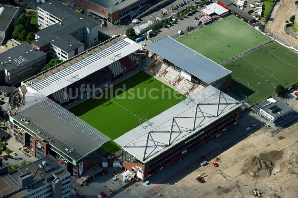 Hamburg von oben - Sportstätten-Gelände der Arena des Stadion in Hamburg