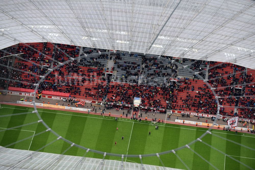 Leverkusen aus der Vogelperspektive: Sportstätten-Gelände der Arena des Stadion in Leverkusen im Bundesland Nordrhein-Westfalen