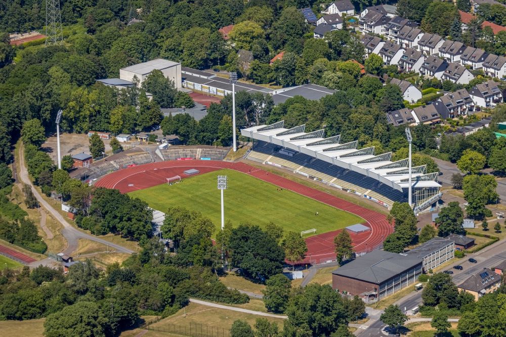 Luftbild Bochum - Sportstätten-Gelände der Arena des Stadion Lohrheidestadion im Ortsteil Wattenscheid in Bochum im Bundesland Nordrhein-Westfalen