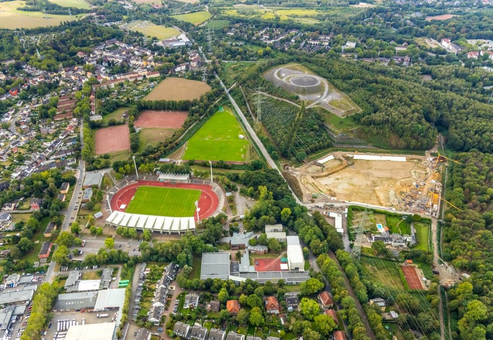 Luftaufnahme Bochum - Sportstätten-Gelände der Arena des Stadion Lohrheidestadion im Ortsteil Wattenscheid in Bochum im Bundesland Nordrhein-Westfalen