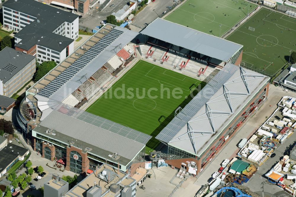 Luftaufnahme Hamburg - Sportstätten-Gelände der Arena des Stadion Millerntor- Stadion am Heiligengeistfeld im Stadtteil St. Pauli in Hamburg, Deutschland