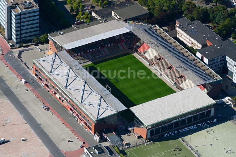 Hamburg von oben - Sportstätten-Gelände der Arena des Stadion Millerntor- Stadion im am Heiligengeistfeld im Stadtteil St. Pauli in Hamburg, Deutschland