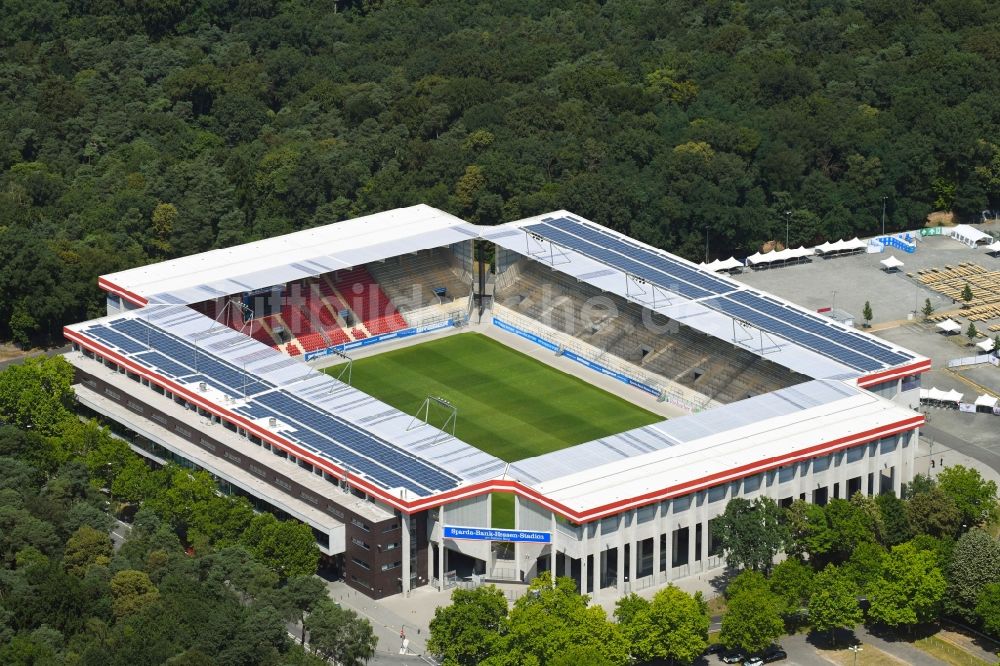 Luftaufnahme Offenbach am Main - Sportstätten-Gelände der Arena des Stadion in Offenbach am Main im Bundesland Hessen