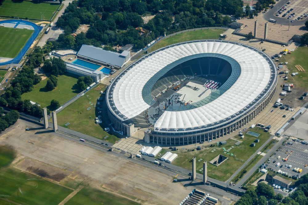 Luftbild Berlin - Sportstätten-Gelände der Arena des Stadion Olympiastadion in Berlin