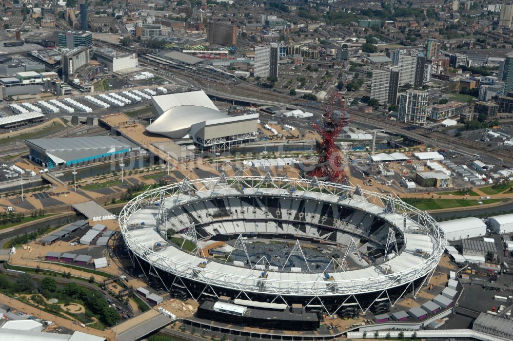 London von oben - Sportstätten-Gelände der Arena des Stadion Olympiastadion in London in England, Vereinigtes Königreich