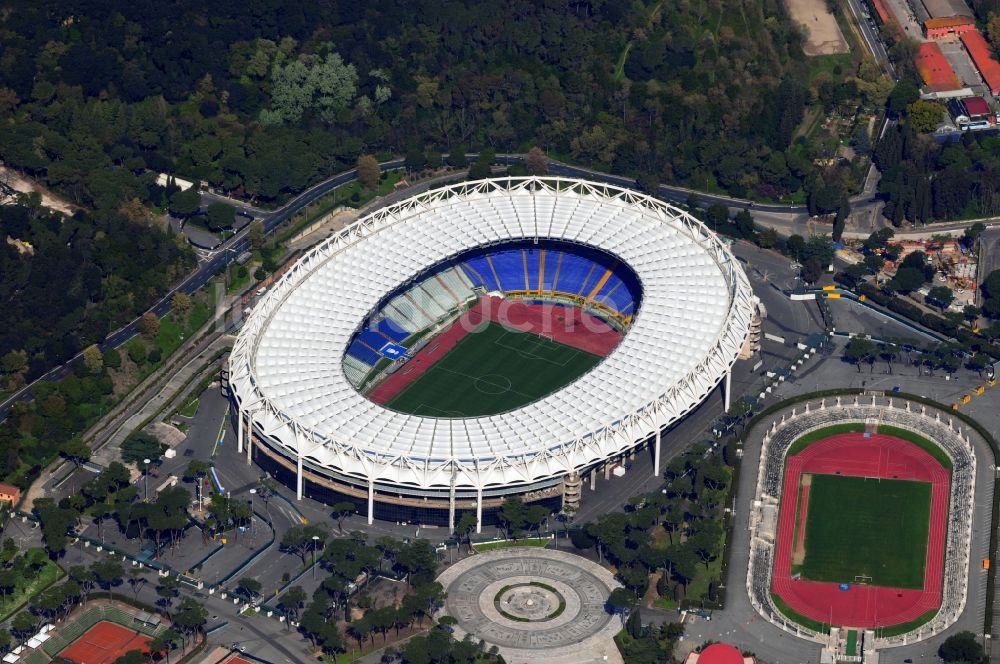 Rom aus der Vogelperspektive: Sportstätten-Gelände der Arena des Stadion Olympiastadion in Rom in Latium, Italien