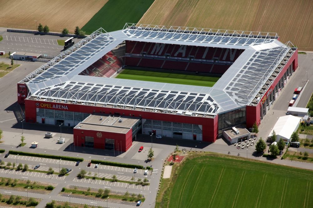 Luftbild Mainz - Sportstätten-Gelände der Arena des Stadion OPEL ARENA in Mainz im Bundesland Rheinland-Pfalz, Deutschland