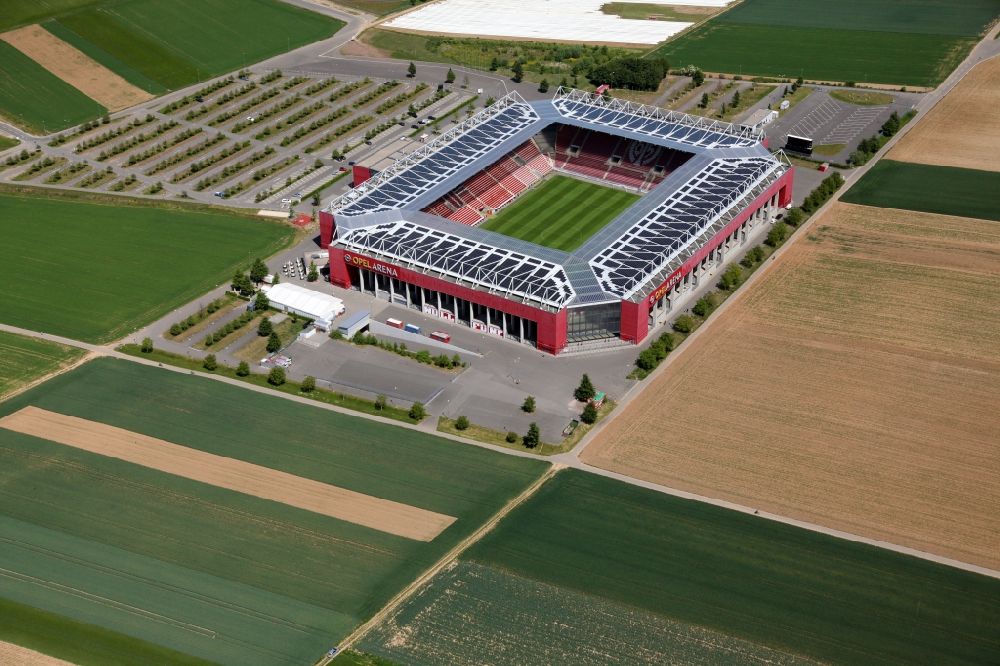 Mainz aus der Vogelperspektive: Sportstätten-Gelände der Arena des Stadion OPEL ARENA in Mainz im Bundesland Rheinland-Pfalz, Deutschland