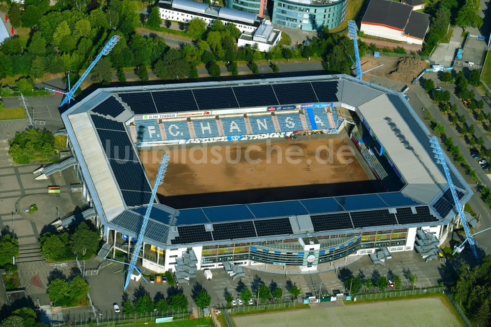 Rostock von oben - Sportstätten-Gelände der Arena des Stadion Ostseestadion (vormals DKB - Arena) im Ortsteil Hansaviertel in Rostock im Bundesland Mecklenburg-Vorpommern, Deutschland