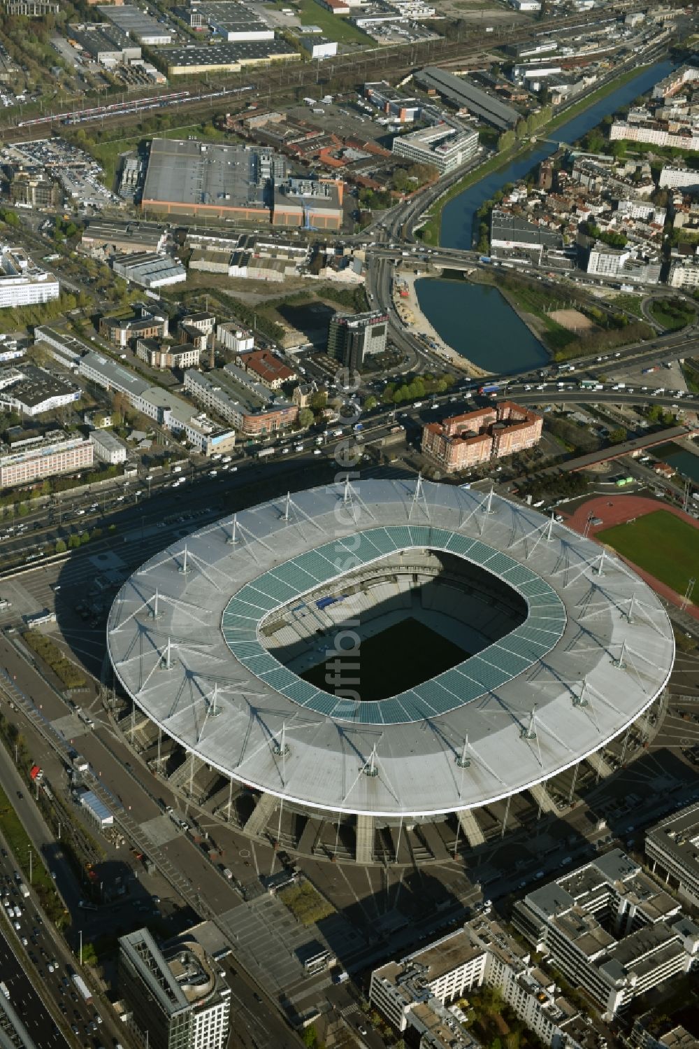 Luftaufnahme Paris Saint-Denis - Sportstätten- Gelände der Arena des Stadion in Paris - Saint-Denis in Ile-de-France, Frankreich