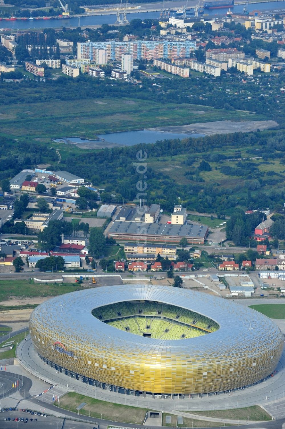 Gdansk - Danzig von oben - Sportstätten-Gelände der Arena des Stadion PGE Arena - Parking Stadionu Energa im Ortsteil Letnica in Gdansk - Danzig in Pomorskie, Polen