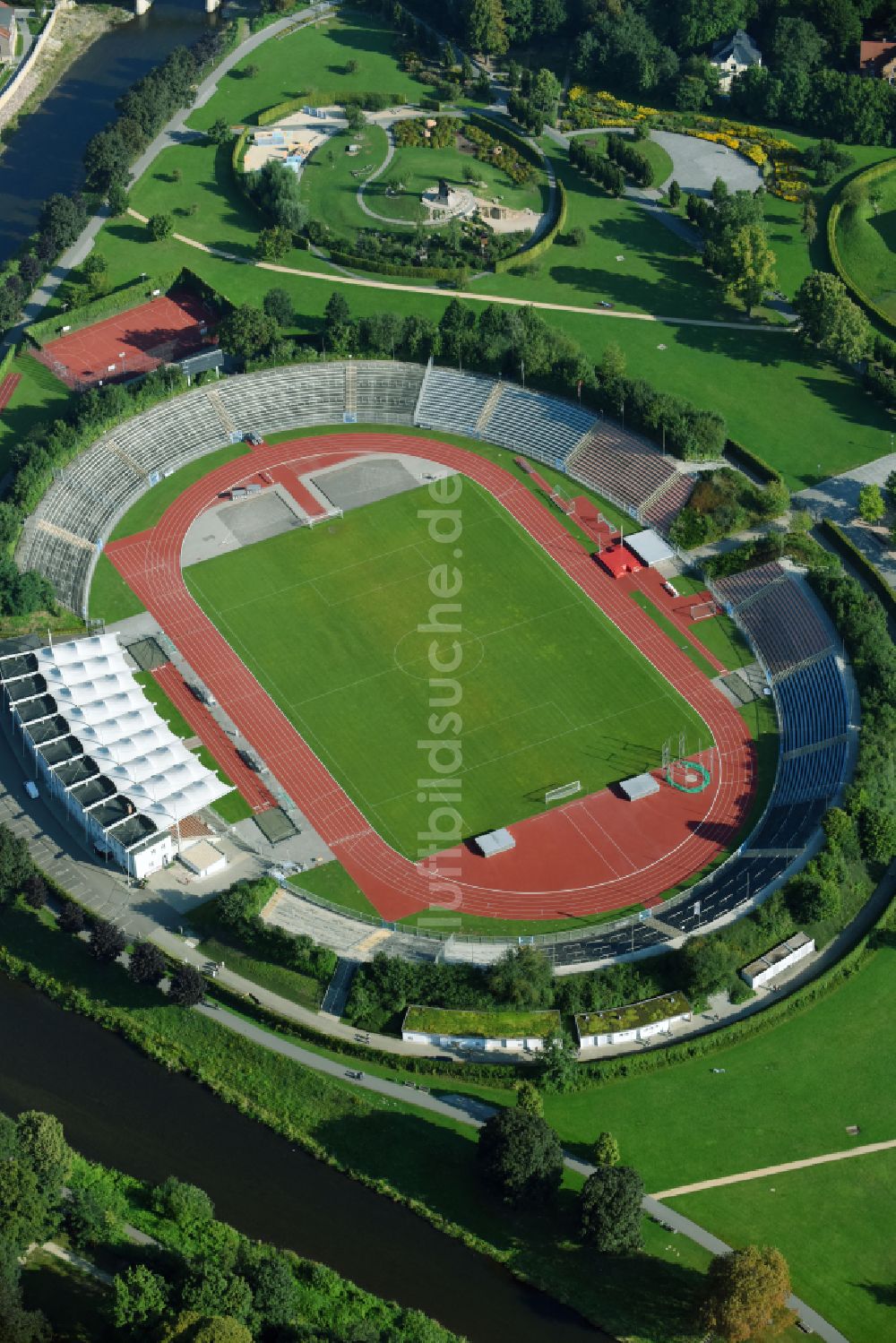 Gera von oben - Sportstätten-Gelände der Arena des Stadion Stadion der Freundschaft in Gera im Bundesland Thüringen, Deutschland