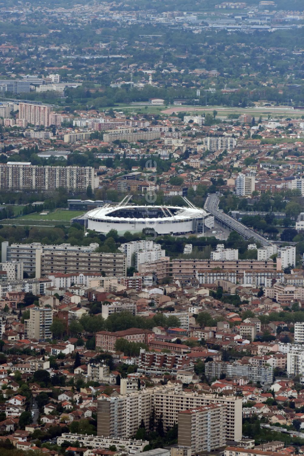 Luftbild Toulouse - Sportstätten-Gelände der Arena des Stadion Stadium TFC Municipal in Toulouse in Occitanie, Frankreich