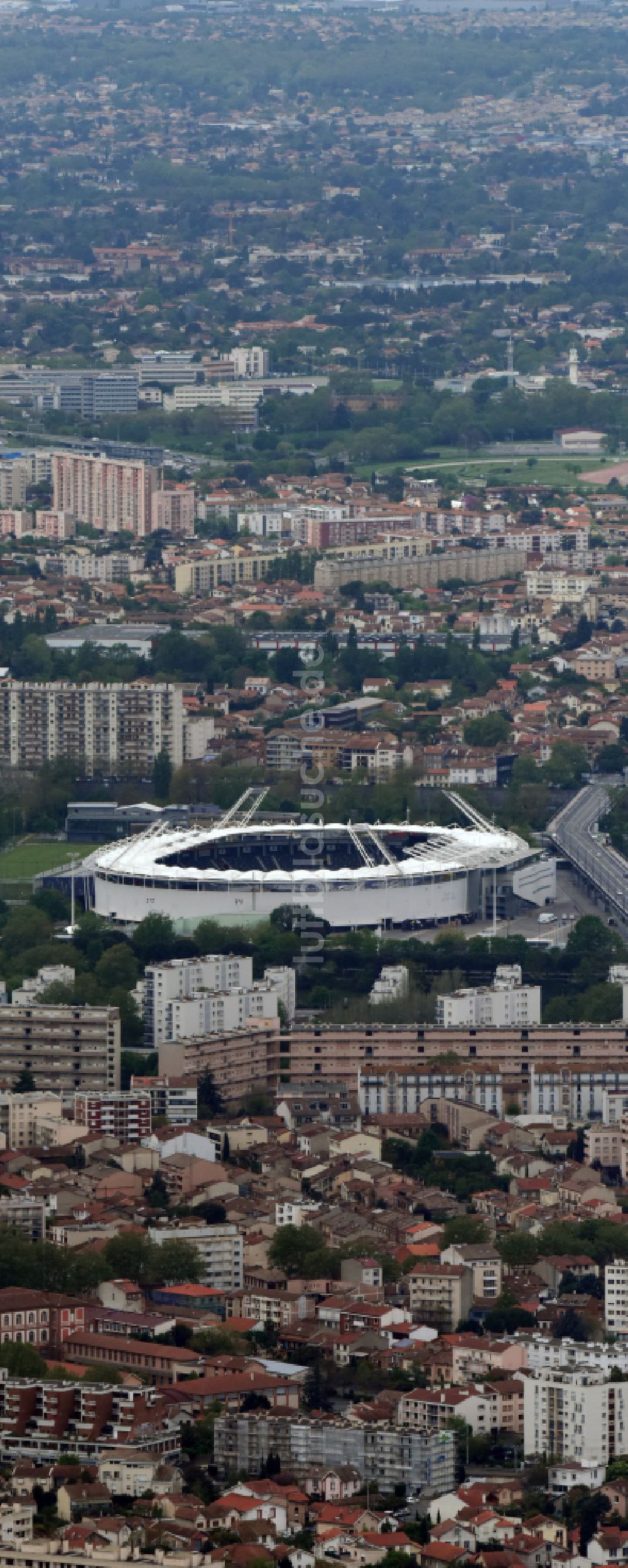 Toulouse von oben - Sportstätten-Gelände der Arena des Stadion Stadium TFC Municipal in Toulouse in Occitanie, Frankreich