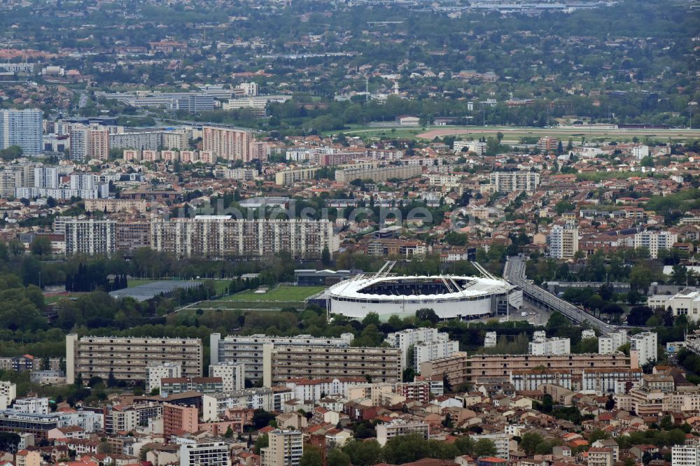 Toulouse aus der Vogelperspektive: Sportstätten-Gelände der Arena des Stadion Stadium TFC Municipal in Toulouse in Occitanie, Frankreich