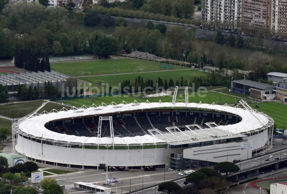 Toulouse aus der Vogelperspektive: Sportstätten-Gelände der Arena des Stadion Stadium TFC Municipal in Toulouse in Occitanie, Frankreich