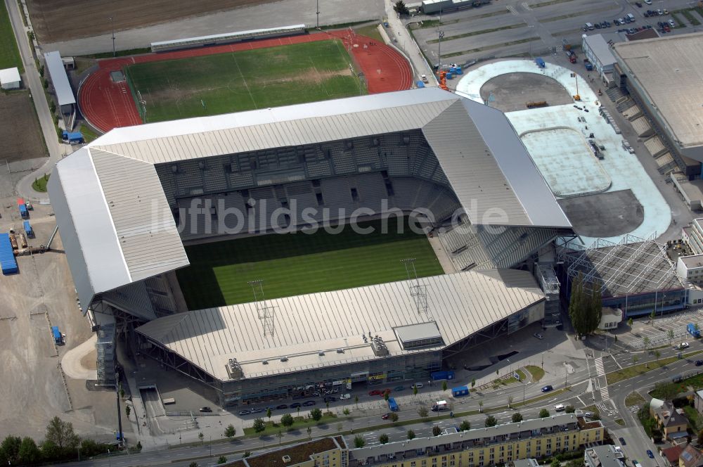 Luftbild Innsbruck - Sportstätten-Gelände der Arena des Stadion Tivoli-Stadion in Innsbruck in Tirol, Österreich
