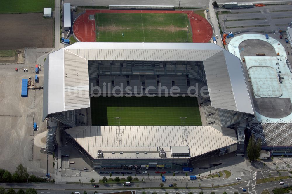 Innsbruck von oben - Sportstätten-Gelände der Arena des Stadion Tivoli-Stadion in Innsbruck in Tirol, Österreich