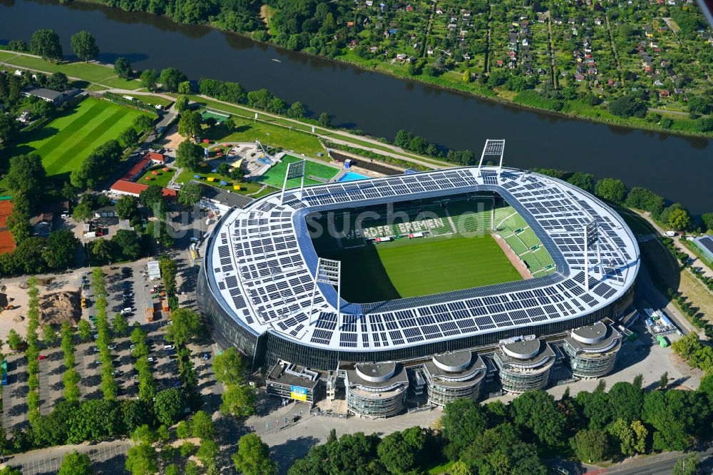 Bremen aus der Vogelperspektive: Sportstätten-Gelände der Arena des Stadion wohninvest WESERSTADION in Bremen, Deutschland