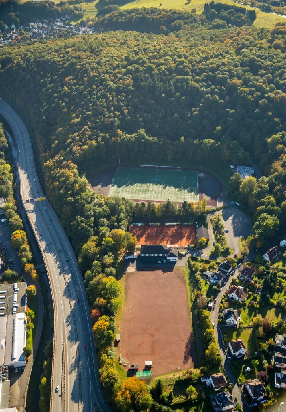 Siegen aus der Vogelperspektive: Sportstätten-Gelände am Köhlerweg in Siegen im Bundesland Nordrhein-Westfalen