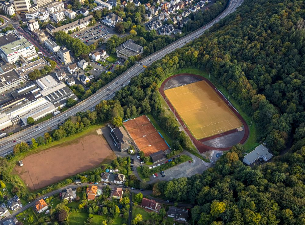 Siegen von oben - Sportstätten-Gelände am Köhlerweg in Siegen im Bundesland Nordrhein-Westfalen