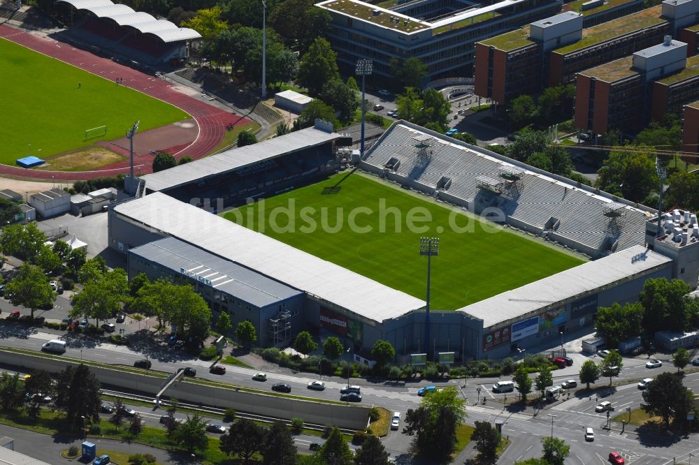 Luftaufnahme Wiesbaden - Sportstätten-Gelände des Stadion BRITA Arena in Wiesbaden im Bundesland Hessen, Deutschland