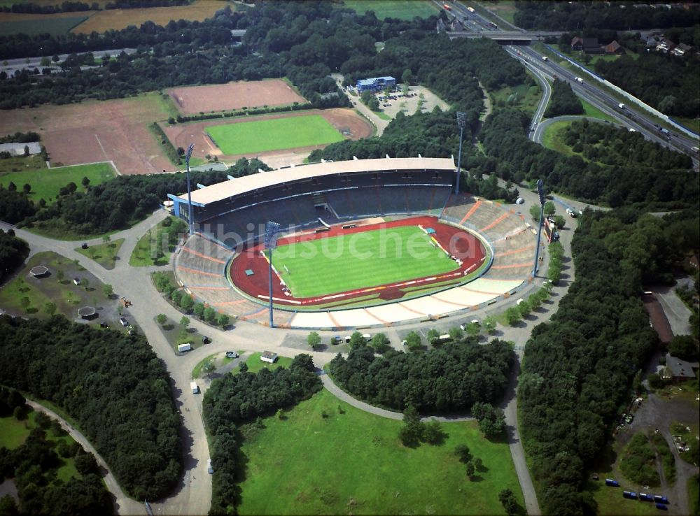 Luftbild Gelsenkirchen - Sportstätten-Gelände des Stadion Glückauf in Gelsenkirchen im Bundesland Nordrhein-Westfalen, Deutschland