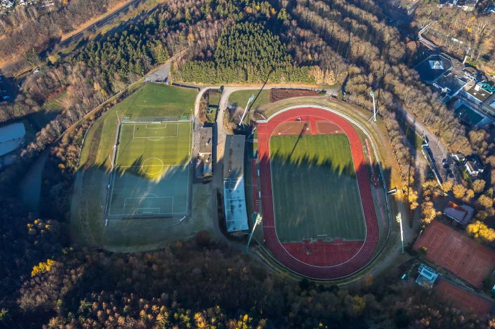 Luftbild Lüdenscheid - Sportstätten-Gelände des Stadion Nattenberg-Stadion in Lüdenscheid im Bundesland Nordrhein-Westfalen, Deutschland