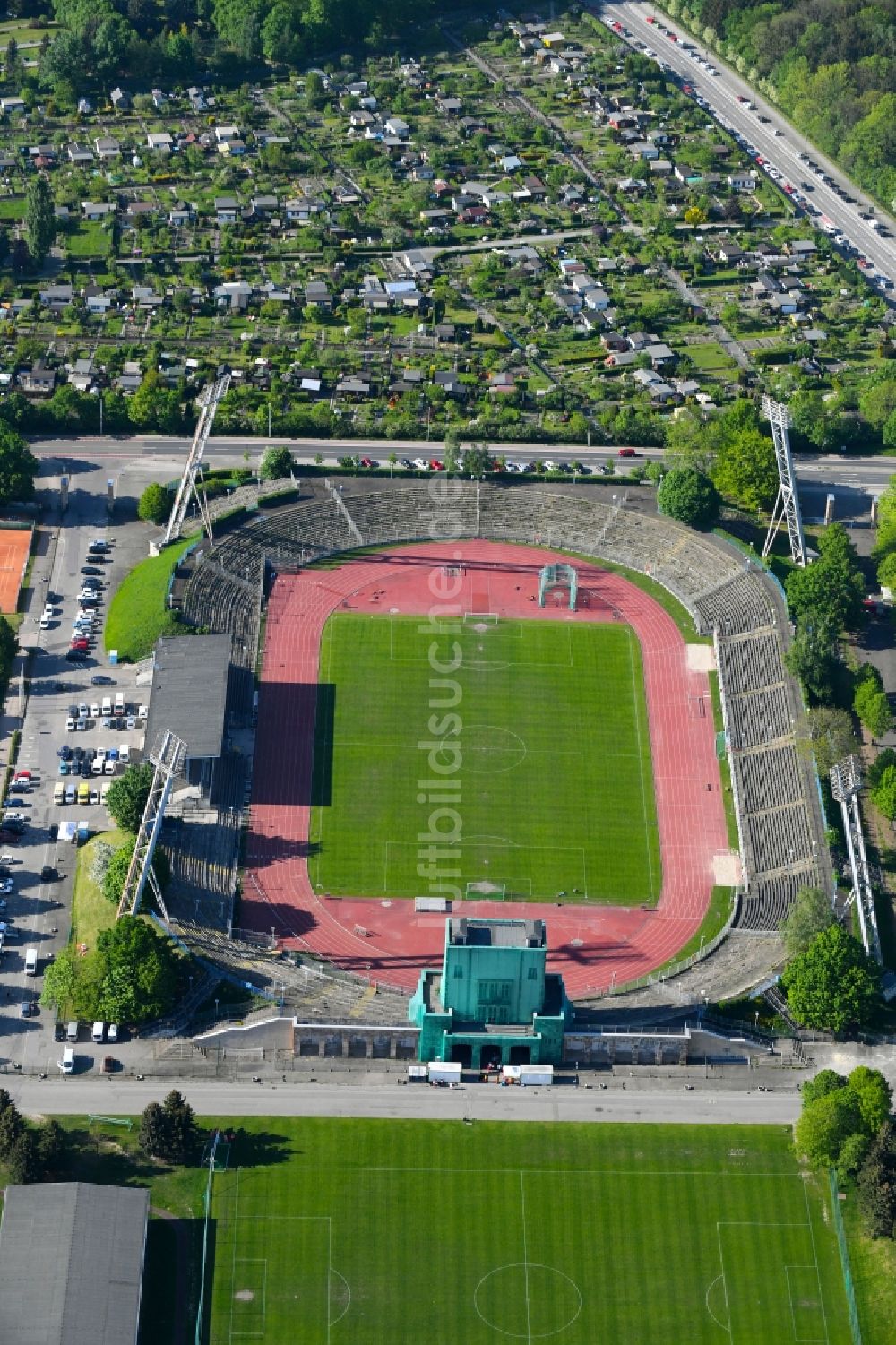 Luftaufnahme Chemnitz - Sportstätten-Gelände des Stadion Sportforum Chemnitz im Ortsteil Bernsdorf in Chemnitz im Bundesland Sachsen, Deutschland