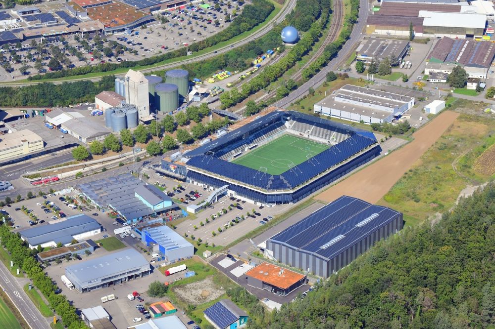 Schaffhausen aus der Vogelperspektive: Sportstätten-Gelände des Stadion wefox Arena in Schaffhausen, Schweiz