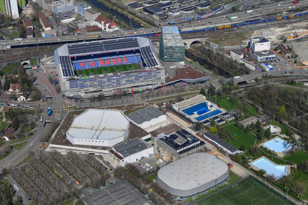 Luftaufnahme Basel - Sportzentrum St. Jakob mit dem Stadion St. Jakob-Park in Basel in der Schweiz