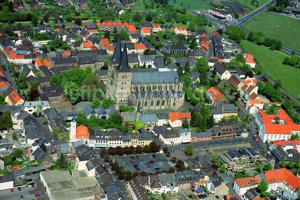 Luftbild Xanten - St. Viktor Dom in Xanten am Niederrhein im Bundesland Nordrhein-Westfalen