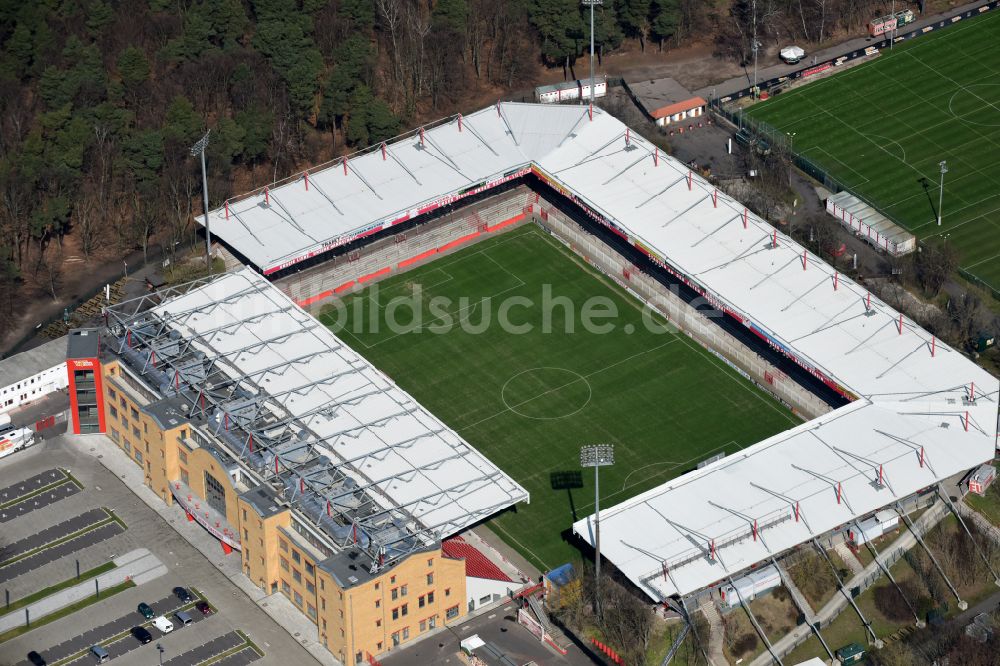 Luftbild Berlin - Stadion an der Alten Försterei im Bezirk Köpenick in Berlin