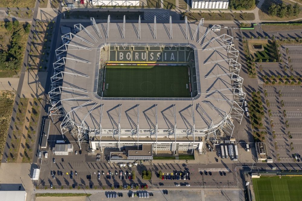 Mönchengladbach aus der Vogelperspektive: Stadion im Borussia-Park des Fußballklubs Borussia Mönchengladbach im Bundesland Nordrhein-Westfalen