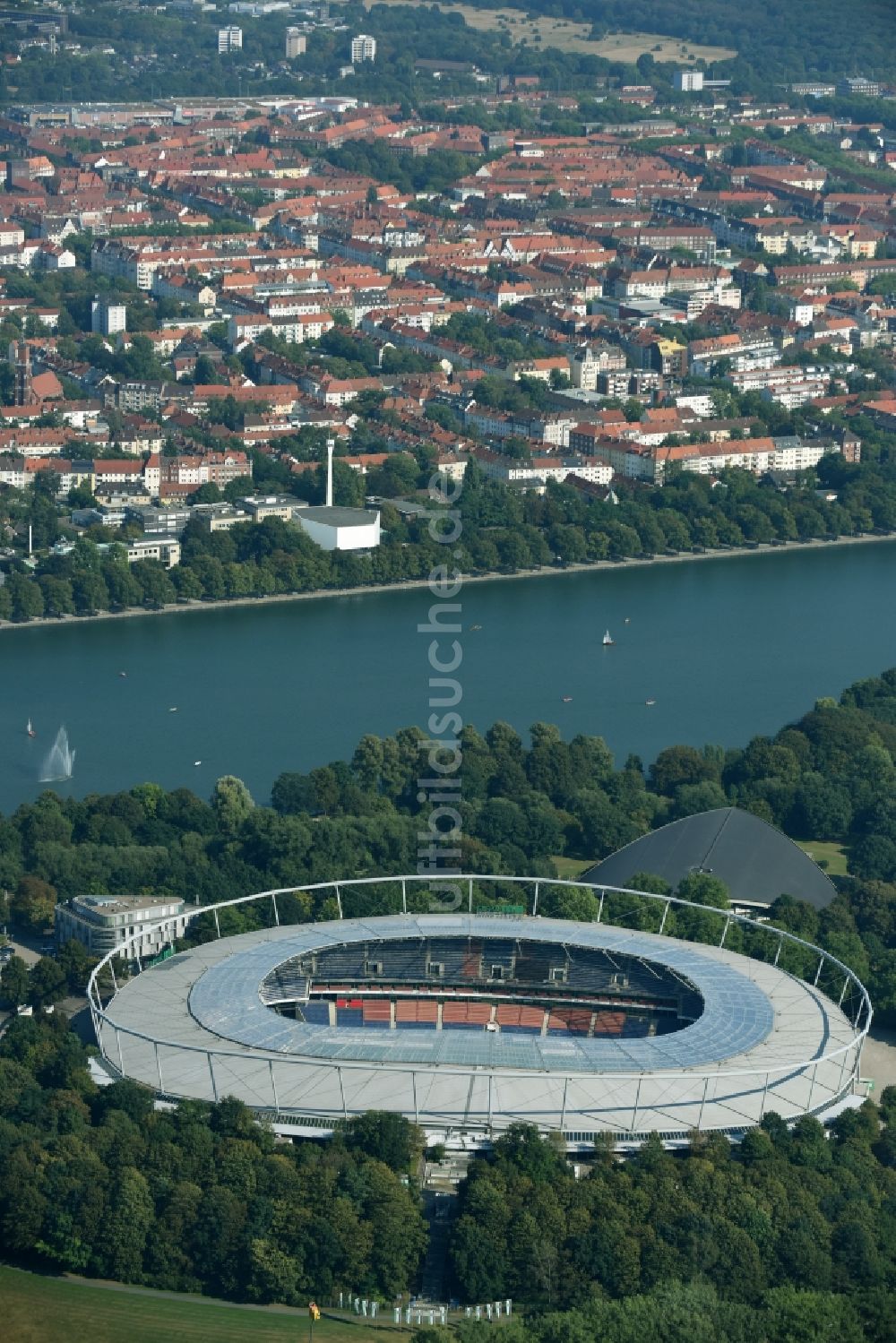 Hannover von oben - Stadion der HDI Arena im Stadtteil Calenberger Neustadt von Hannover in Niedersachsen