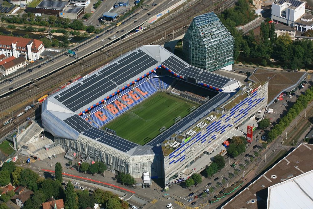 Basel von oben - Stadion St. Jakob-Park und Shopping Center im Sportzentrum St. Jakob in Basel in der Schweiz
