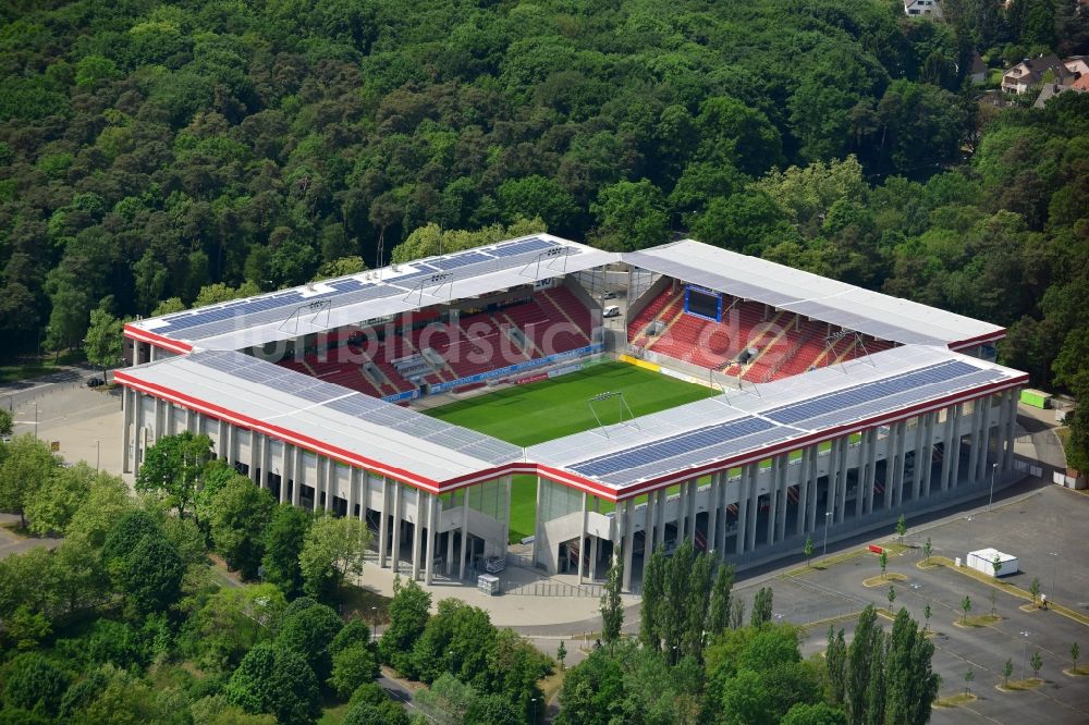 Offenbach am Main von oben - Stadion Sparda-Bank-Hessen-Stadion in Offenbach im Bundesland Hessen