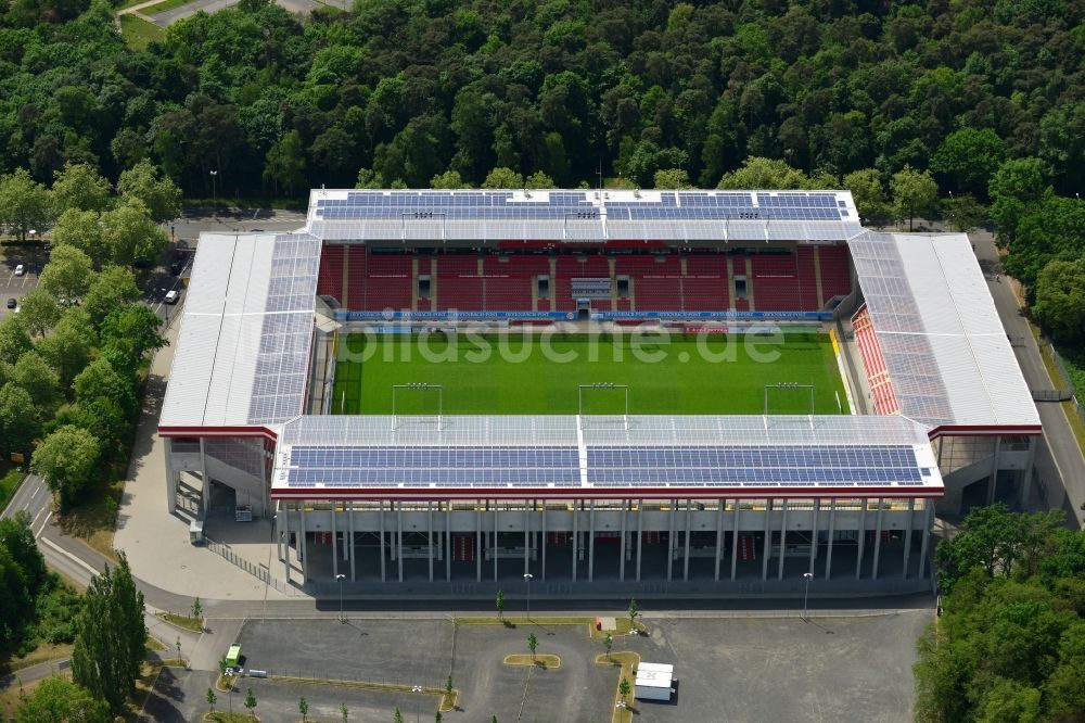 Luftbild Offenbach am Main - Stadion Sparda-Bank-Hessen-Stadion in Offenbach im Bundesland Hessen