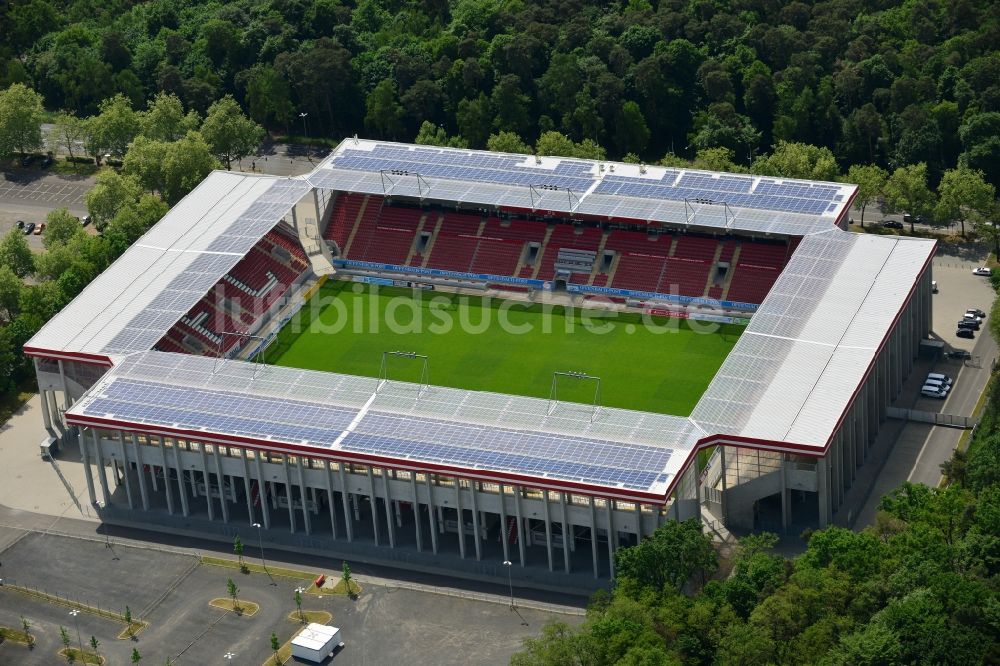 Offenbach am Main von oben - Stadion Sparda-Bank-Hessen-Stadion in Offenbach im Bundesland Hessen