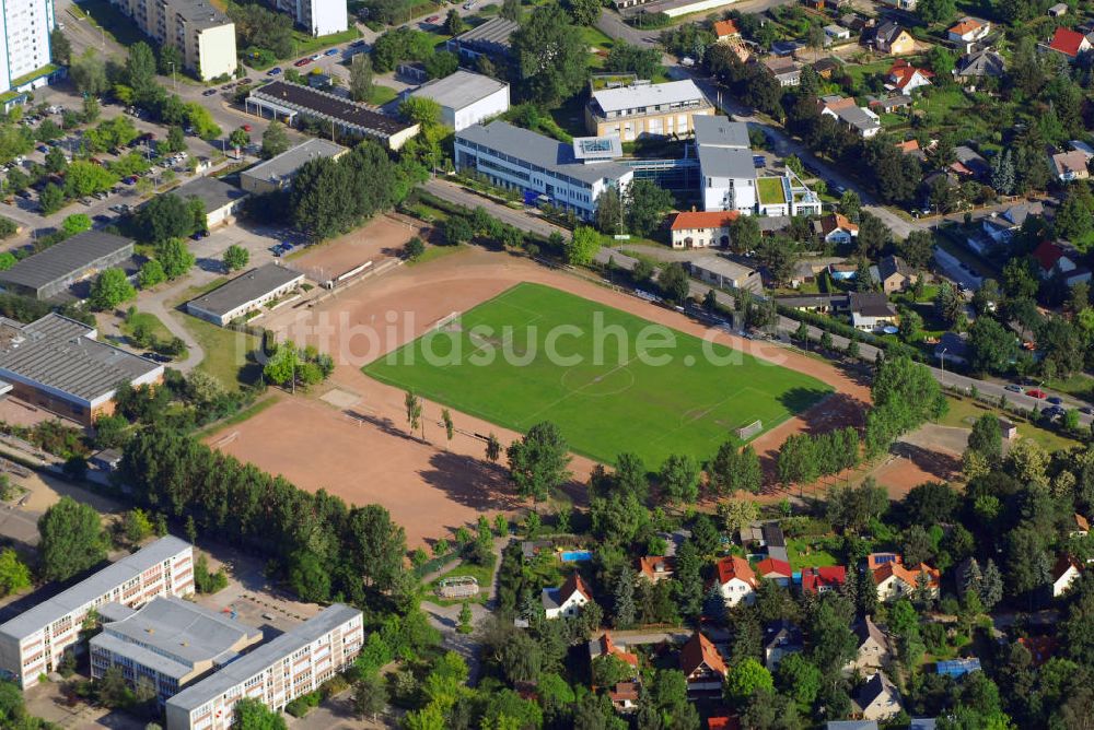 POTSDAM aus der Vogelperspektive: Stadion in der Waldtstadt Potsdam
