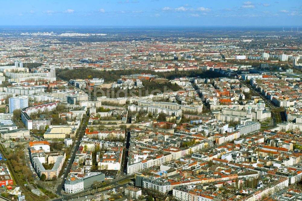 Luftbild Berlin - Stadt- Teilansicht des Ortsteils Friedrichshain in Berlin, Deutschland