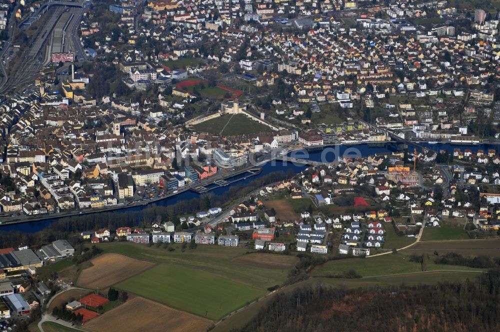 Schaffhausen von oben - Stadtansicht der Altstadt von Schaffhausen am Ufer des Rhein im Kanton Schaffhausen in der Schweiz