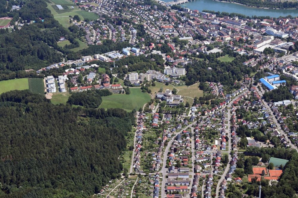 Bad Säckingen aus der Vogelperspektive: Stadtansicht beim Kurzentrum im Stadtgebiet in Bad Säckingen im Bundesland Baden-Württemberg, Deutschland
