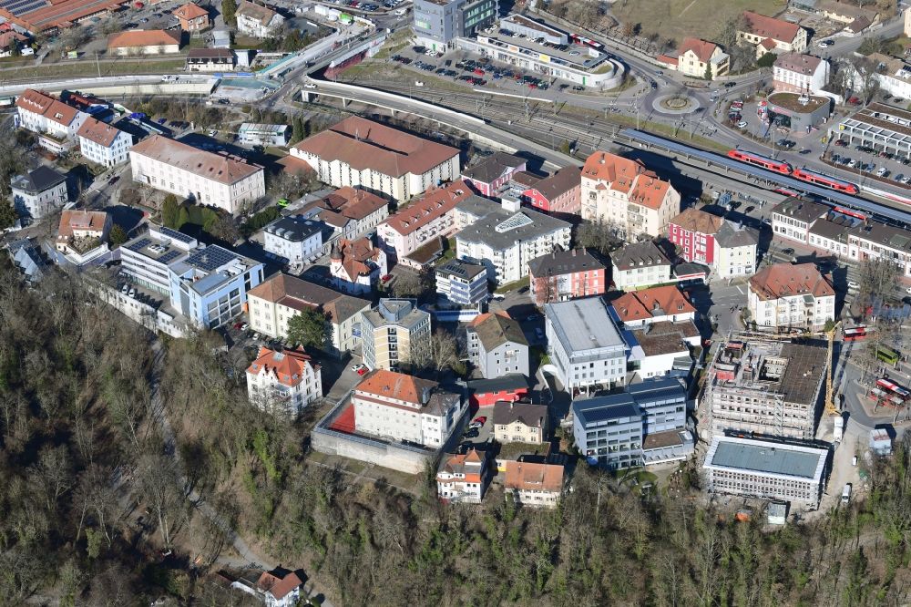 Luftaufnahme Waldshut-Tiengen - Stadtansicht im Bereich der Bismarckstrasse beim Bahnhof im Stadtgebiet von Waldshut in Waldshut-Tiengen im Bundesland Baden-Württemberg, Deutschland