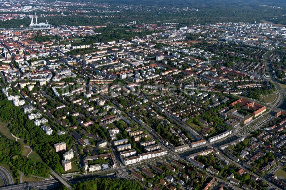 Luftbild München - Stadtansicht mit Blick auf Sendling im Stadtgebiet in München im Bundesland Bayern, Deutschland