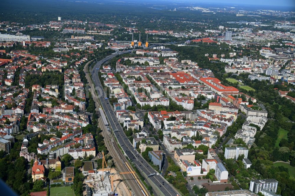 Luftaufnahme Berlin - Stadtansicht Bundesplatz - Hildegardstraße - Am Volkspark im Stadtgebiet im Ortsteil Wilmersdorf in Berlin, Deutschland