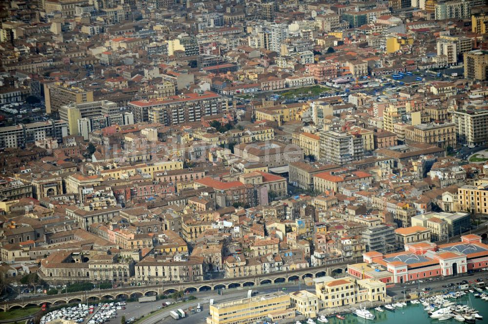 Luftbild Catania Sizilien - Stadtansicht Catania auf Sizilien in Italien